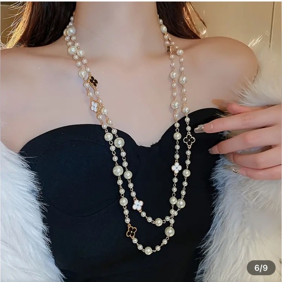 Long Clover and Faux Pearl Necklace - Picture 1 of 3